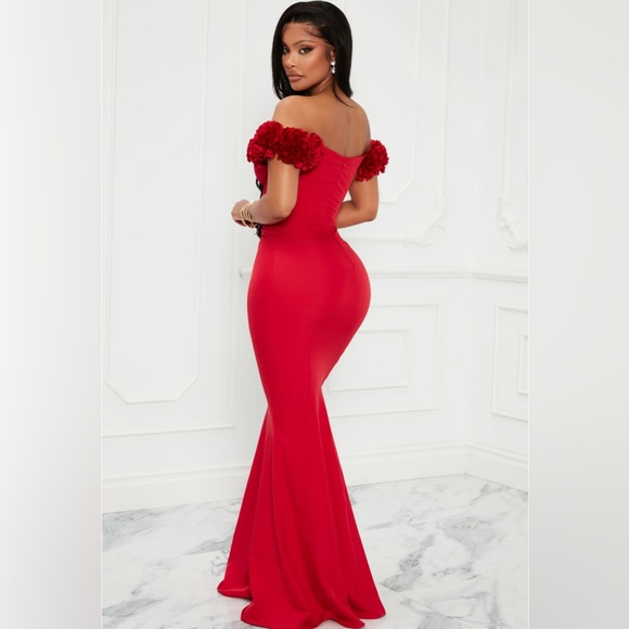 BRAND NEW Red Maxi Gown - Picture 3 of 5